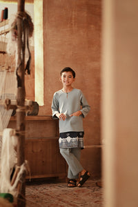 The Asal Kita Baju Melayu Teluk Belanga - Silver Blue