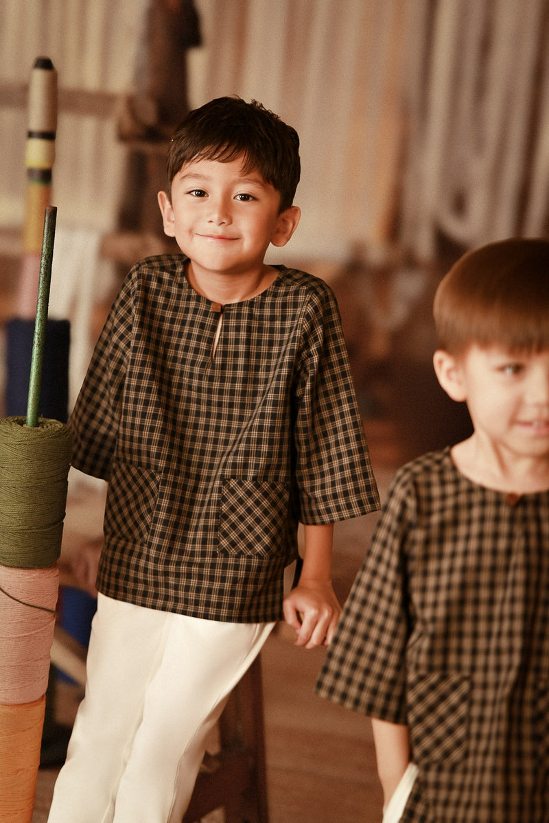 The Asal Kita 3/4 Sleeve Kurta - Gothic