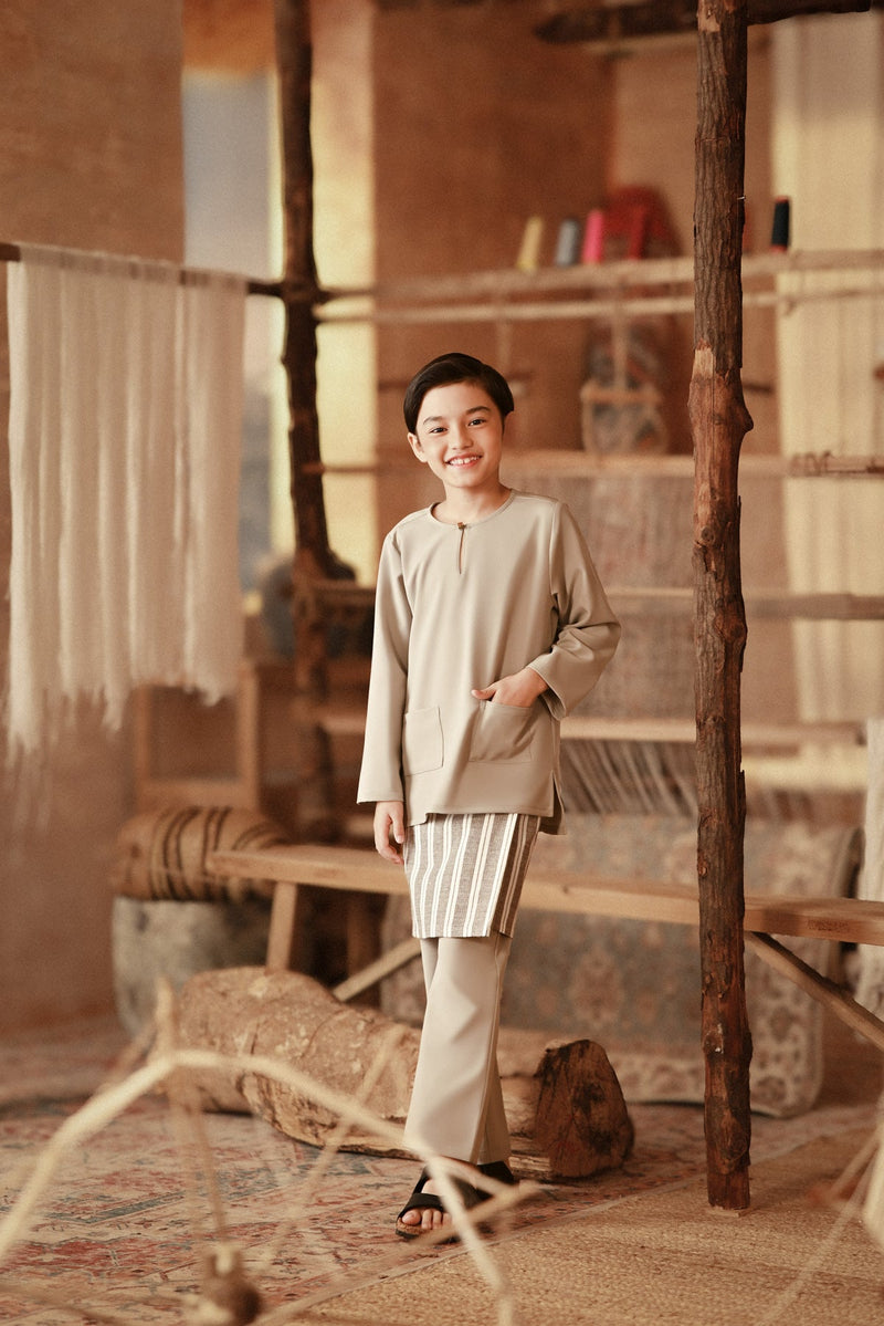 The Asal Kita Baju Melayu Teluk Belanga - Champagne