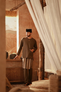 The Asal Kita Men Baju Melayu Teluk Belanga - Dark Olive