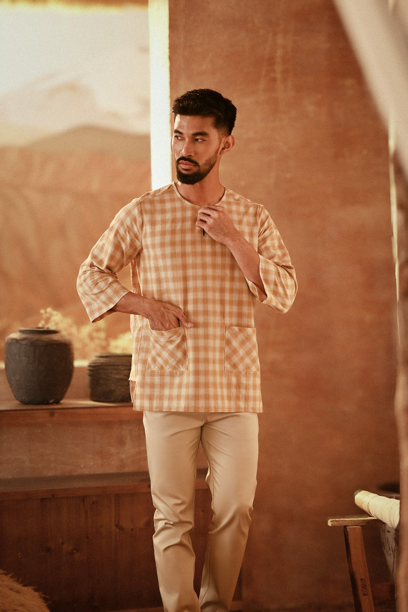 The Asal Kita Men 3/4 Sleeve Kurta - Sand Canvas
