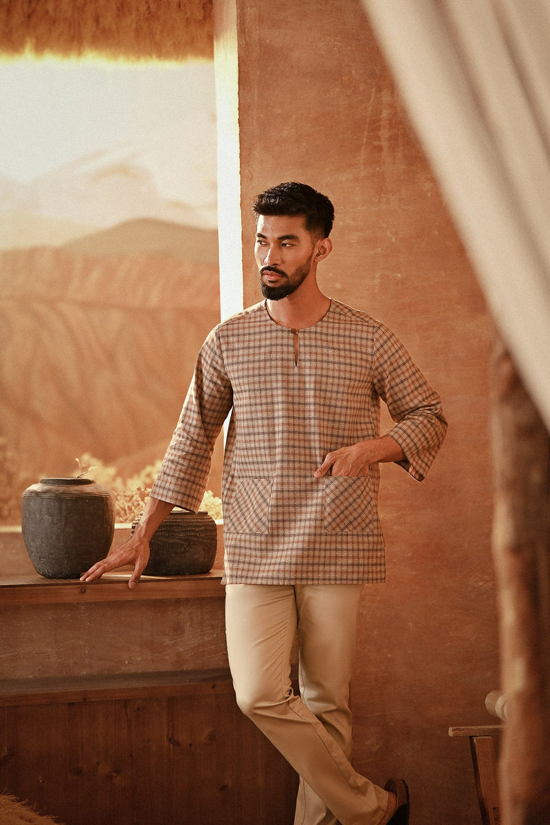 The Asal Kita Men 3/4 Sleeve Kurta - Wood Finebox