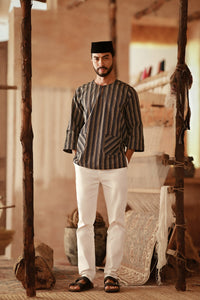 The Asal Kita Men 3/4 Sleeve Kurta - Molten Richline