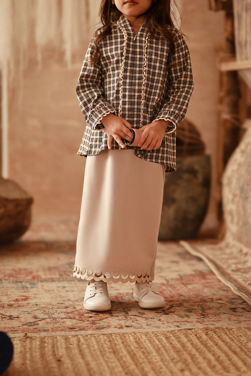 The Asal Kita Lace Skirt - Nude