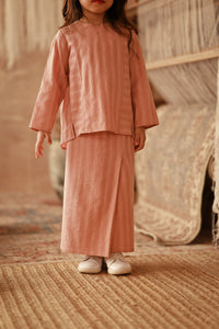 The Asal Kita Folded Skirt - Peach Grain