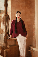 The Asal Kita Women Embellish Kebaya Top - Purple Manggis