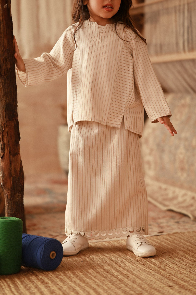 The Asal Kita Lace Skirt - Wovelyn