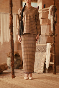 The Asal Kita Women Lace Skirt - Plummy Plaid