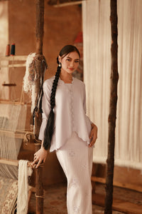 The Asal Kita Women Embellish Kebaya Top - Baby Lavender