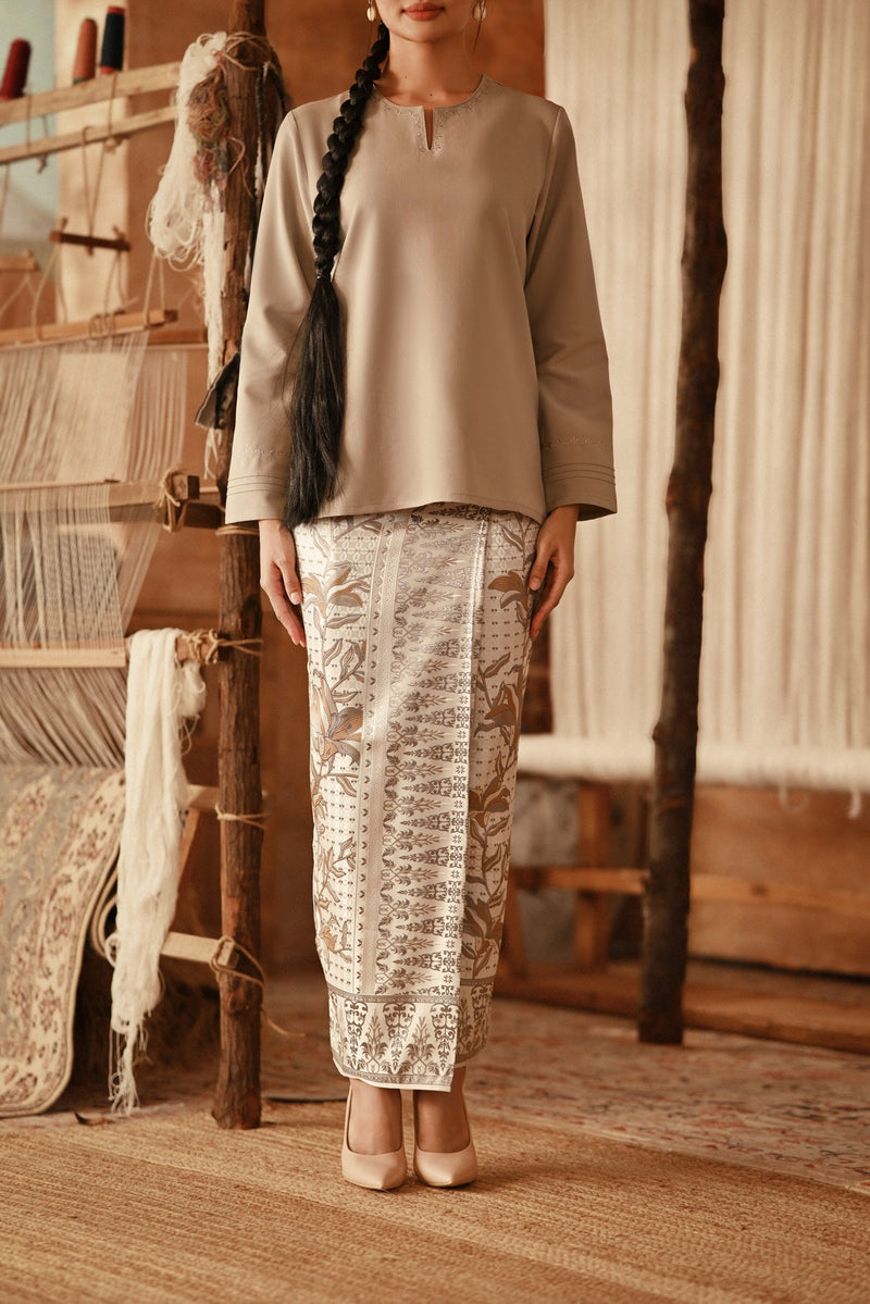 The Asal Kita Women Jacquard Skirt - Ash Bloom