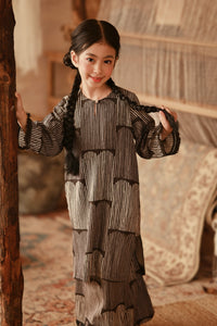 The Asal Kita Pesak Kurung Top - Akar