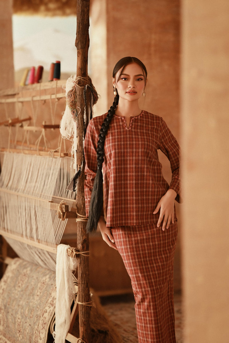 The Asal Kita Women Kedah Broderie Blouse - Auburn Finebox