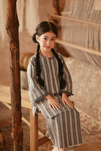 The Asal Kita Pesak Kurung Top - Denimline