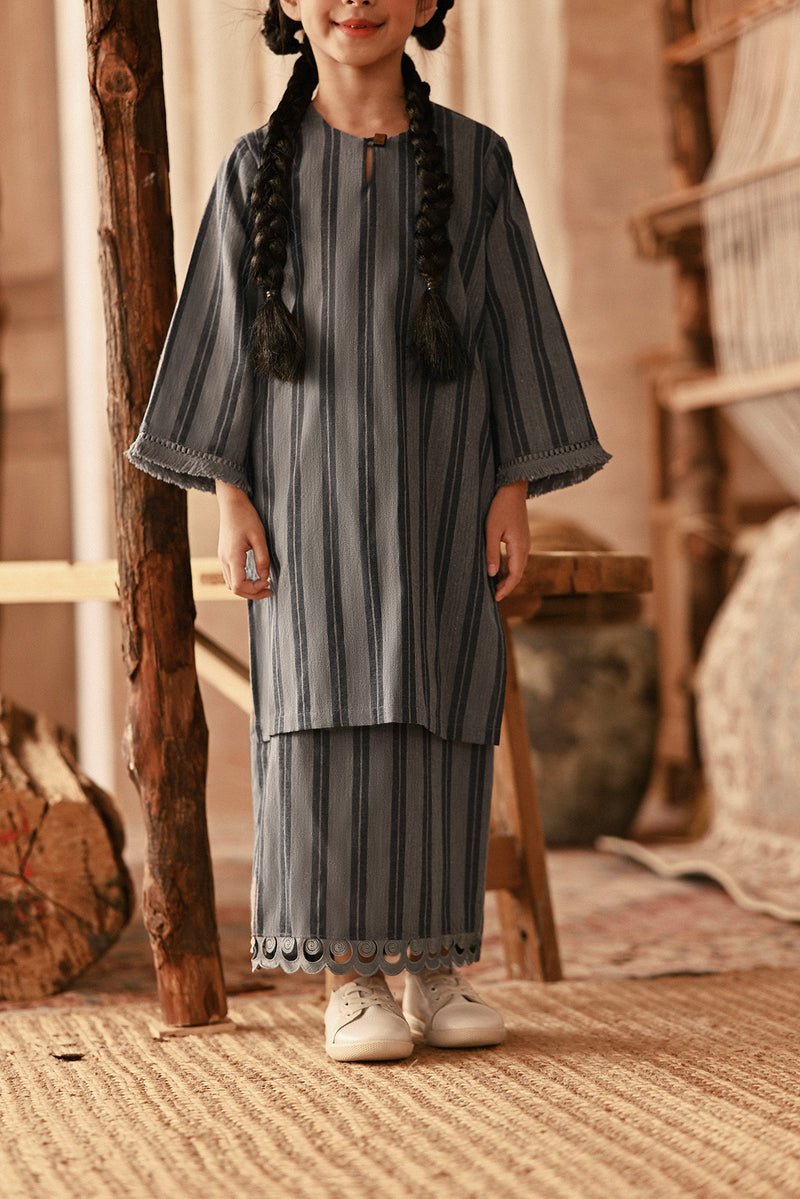 The Asal Kita Lace Skirt - NightTwin