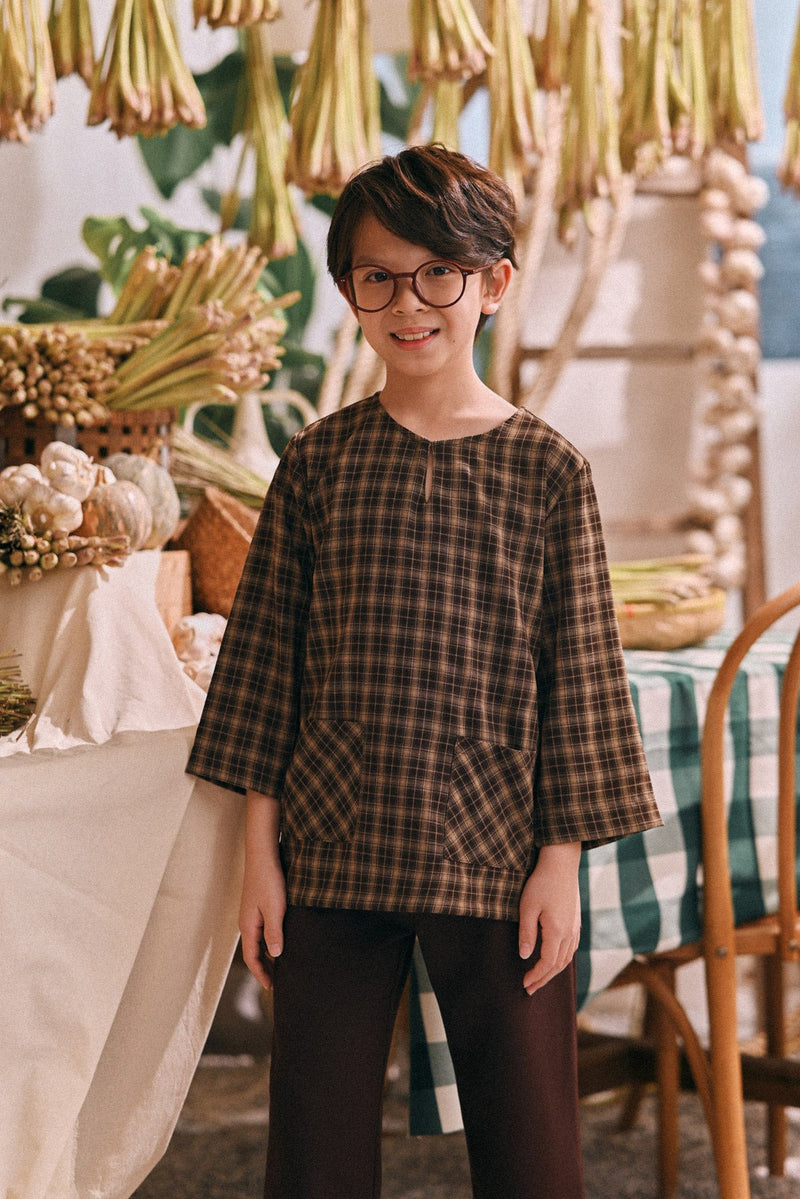 The Courtyard 3/4 Sleeve Kurta - Truffle Check