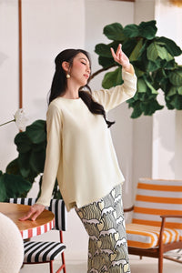 The Akari Women Simply Blouse - Baby Yellow