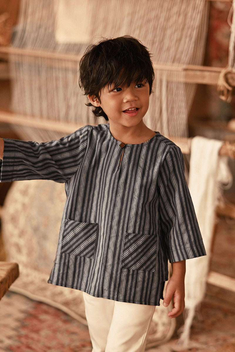 The Asal Kita 3/4 Sleeve Kurta - Grislyn