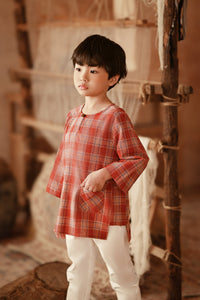 The Asal Kita 3/4 Sleeve Kurta - RedMatrix