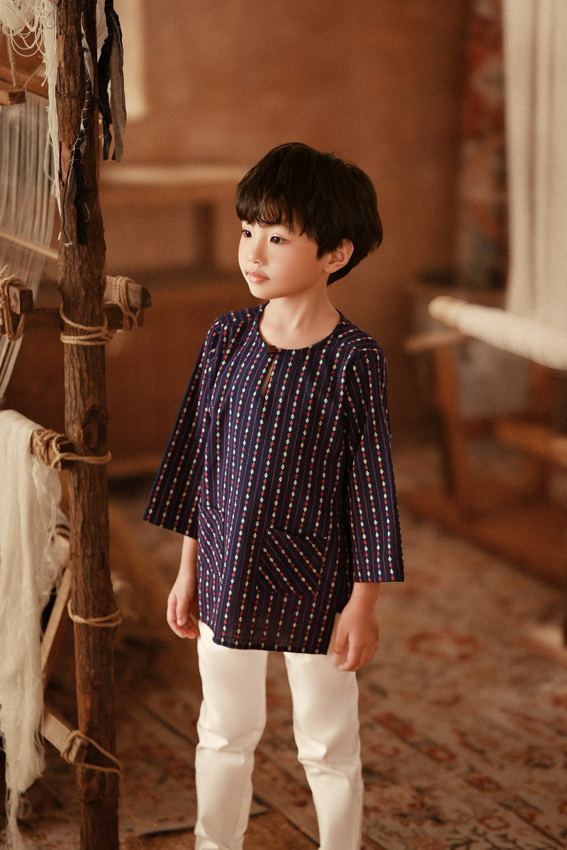 The Asal Kita 3/4 Sleeve Kurta - Navy Plus