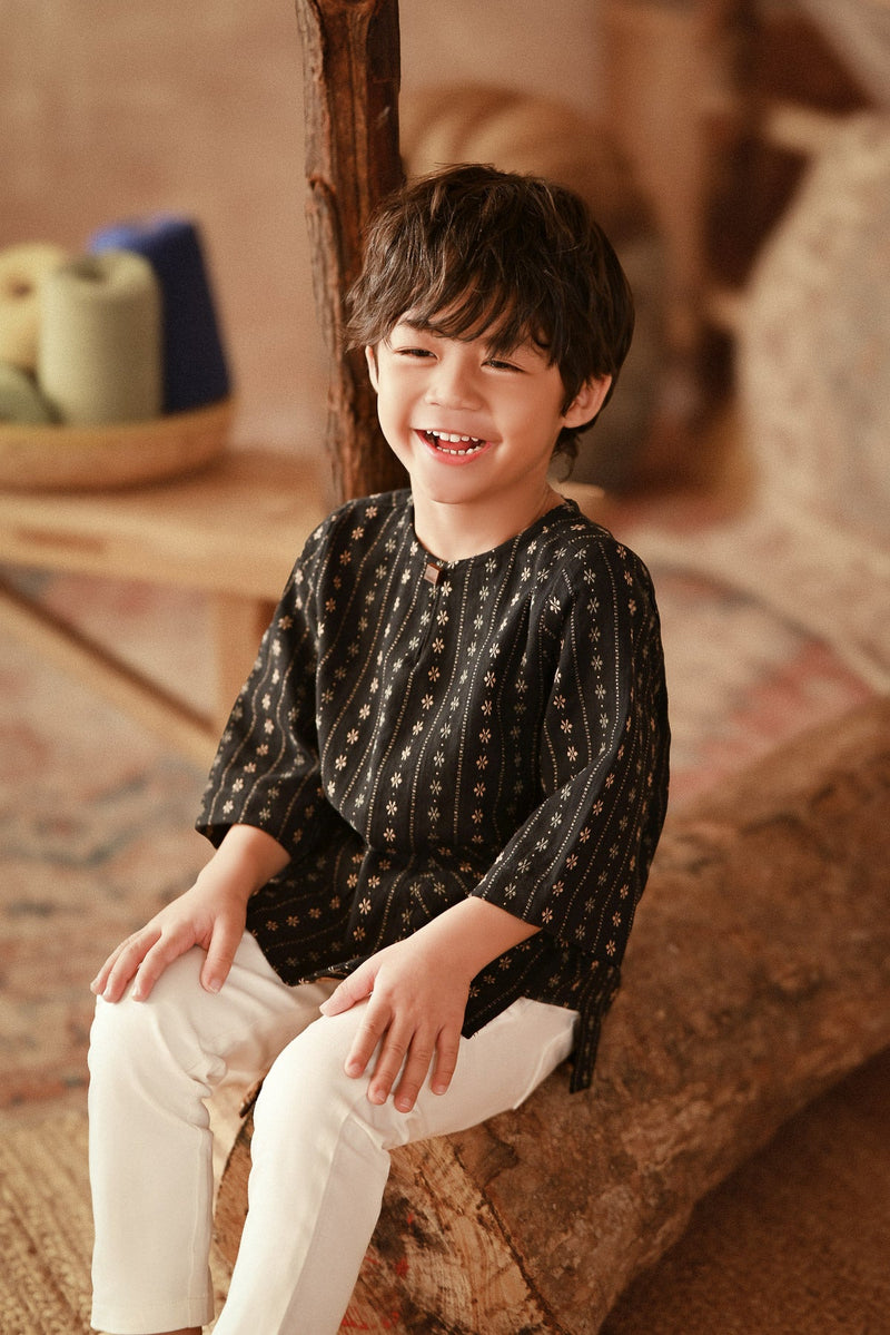 The Asal Kita 3/4 Sleeve Kurta - Bloom Line