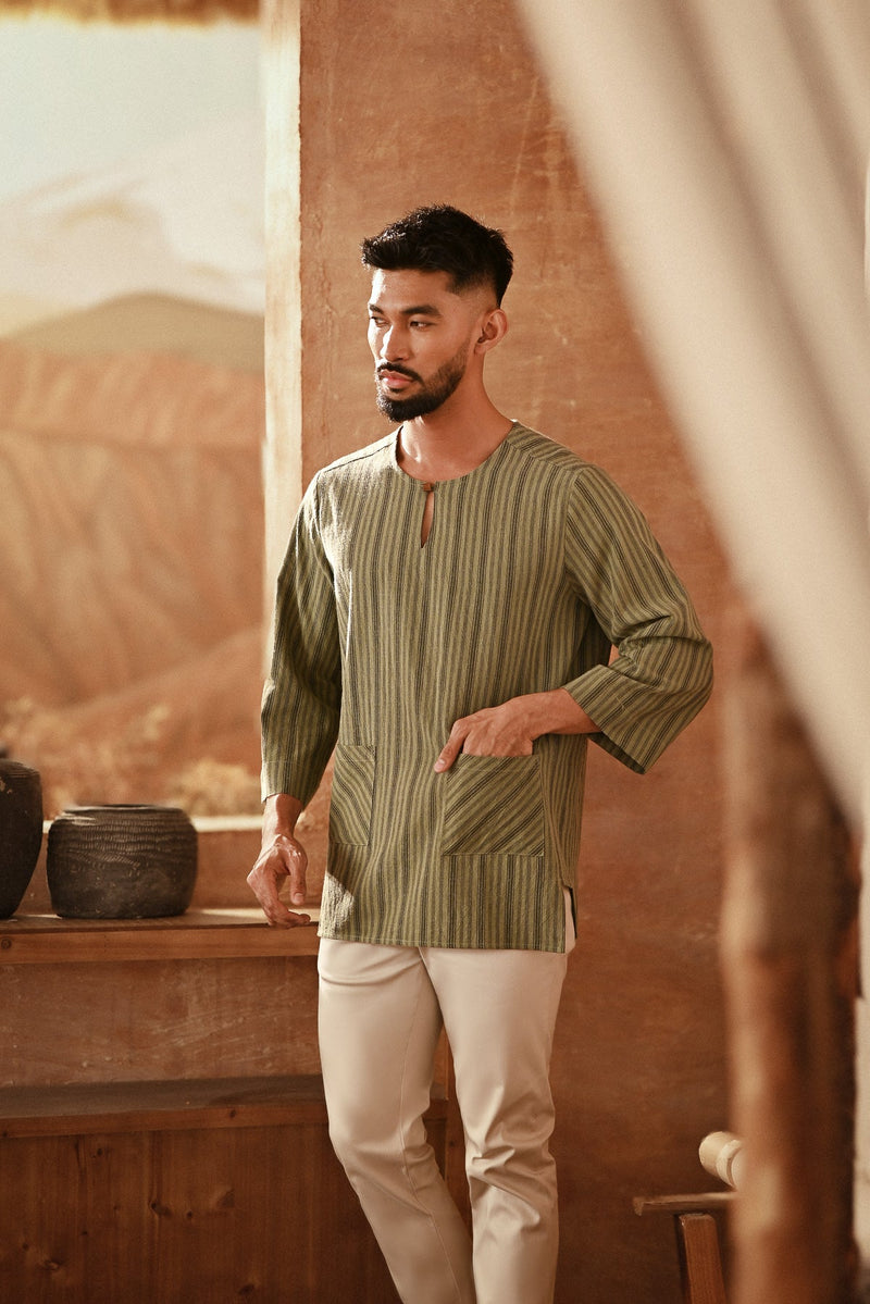 The Asal Kita Men 3/4 Sleeve Kurta - Mossryn