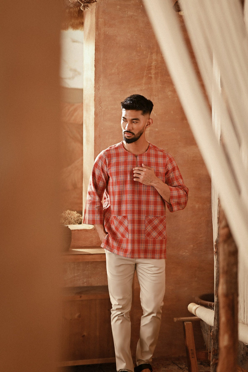 The Asal Kita Men 3/4 Sleeve Kurta - RedMatrix
