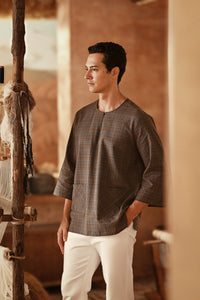 The Asal Kita Men 3/4 Sleeve Kurta - Linea Steel