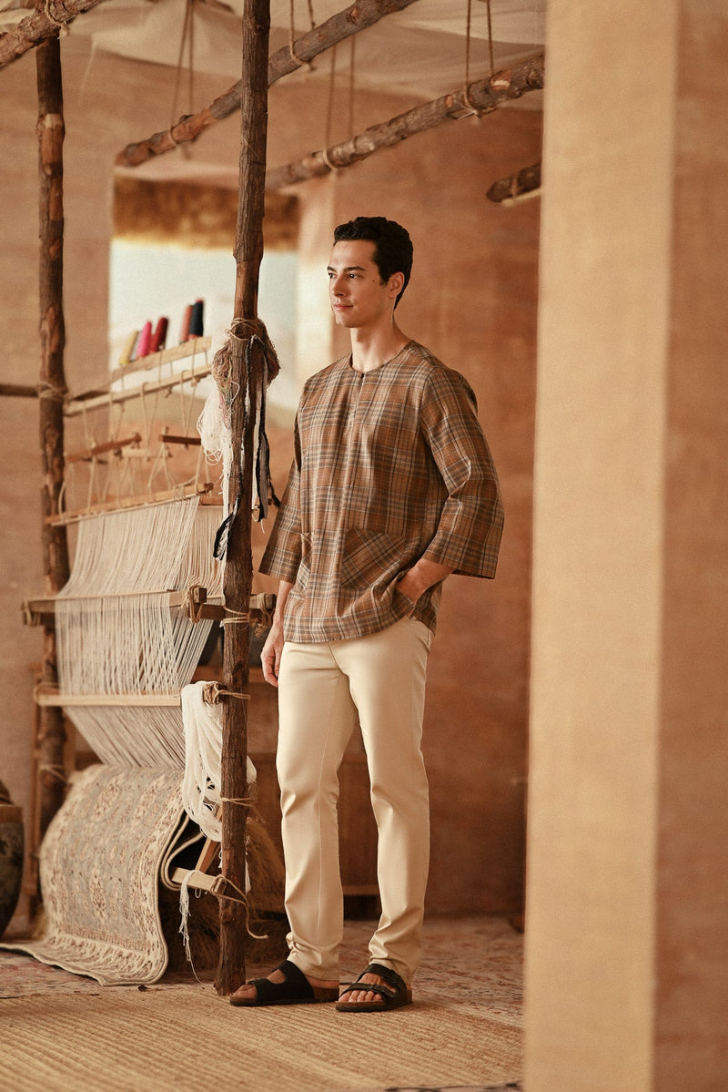 The Asal Kita Men 3/4 Sleeve Kurta - Pecan Tartan