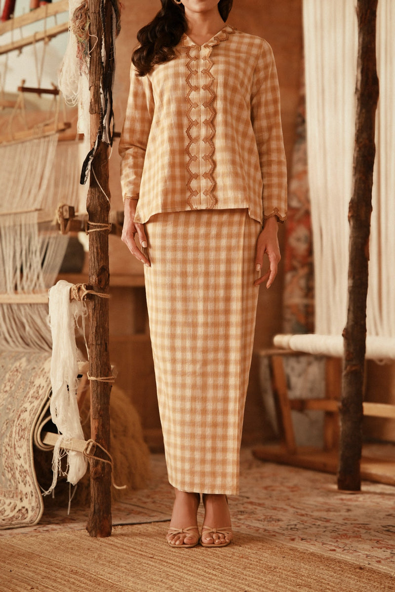 The Asal Kita Women Folded Skirt - Sand Canvas