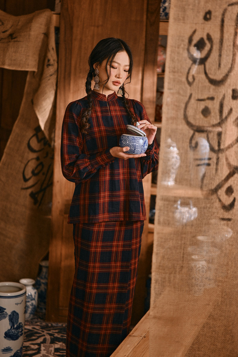 The Hariri Women Mandarin Collar Blouse - Garnet Square