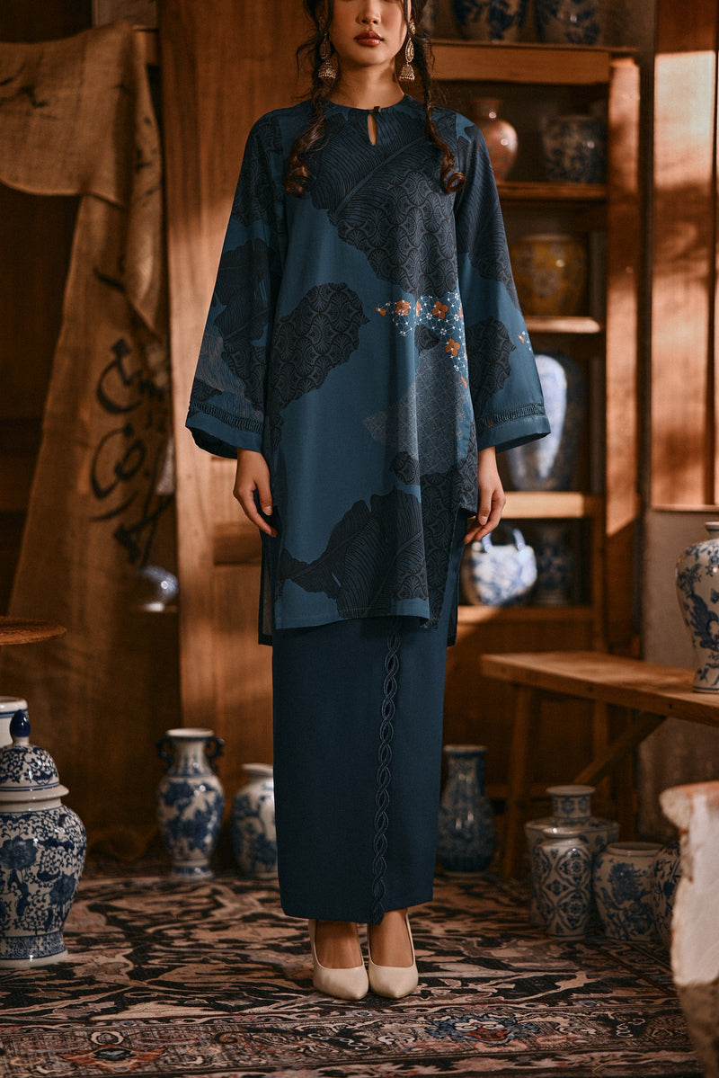 The Hariri Women Broderie Skirt - Deep Teal