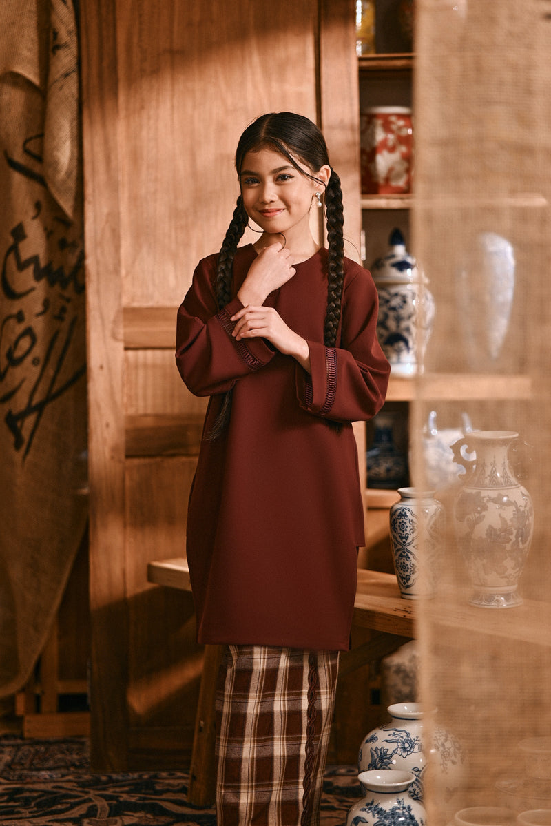The Hariri Pesak Kurung Top - Royal Burgundy