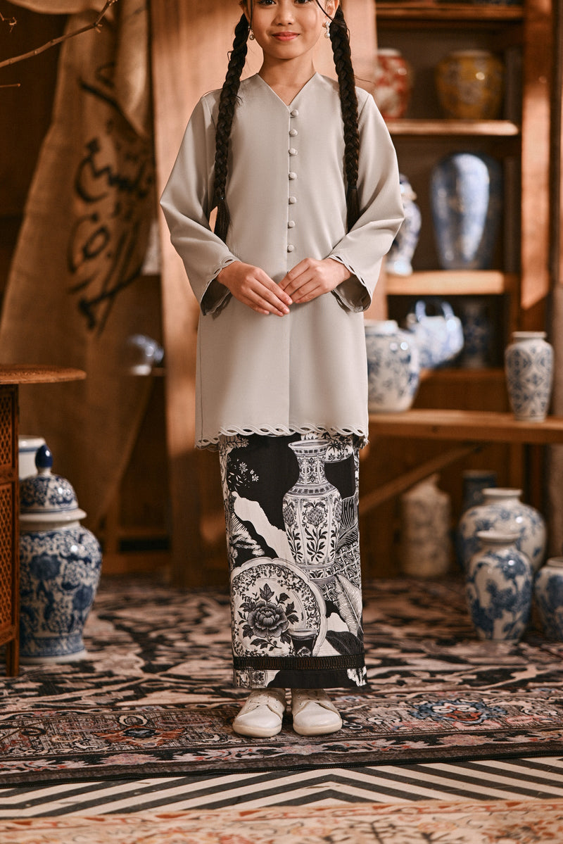 The Hariri Lace Skirt - Empire Oasis