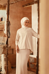 The Asal Kita Women Kedah Striped Blouse - Wovelyn