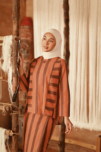 The Asal Kita Women Kedah Striped Blouse - Sunset Wideframe