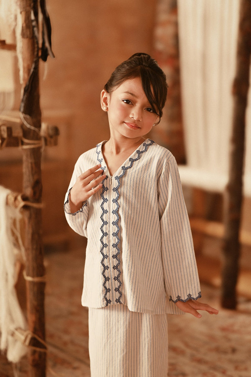 The Asal Kita Embroidered Kebaya Top - Aureline