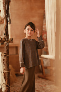 The Asal Kita Kedah Broderie Blouse - Linea Steel