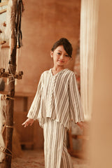 The Asal Kita Embroidered Kebaya Top - Olivine