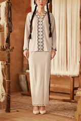 The Asal Kita Women Lace Skirt - Aureline