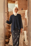 The Asal Kita Women Embellish Kebaya Top - Navy