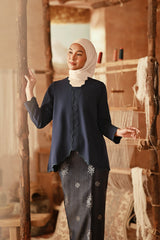 The Asal Kita Women Embellish Kebaya Top - Navy