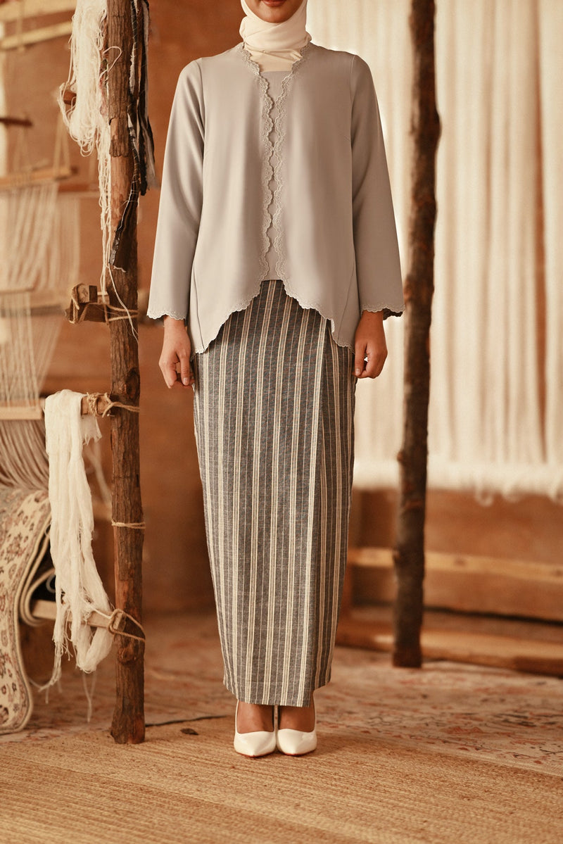 The Asal Kita Women Folded Skirt - Denimline