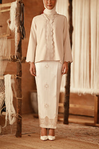 The Asal Kita Women Jacquard Skirt - Gardenia Aman