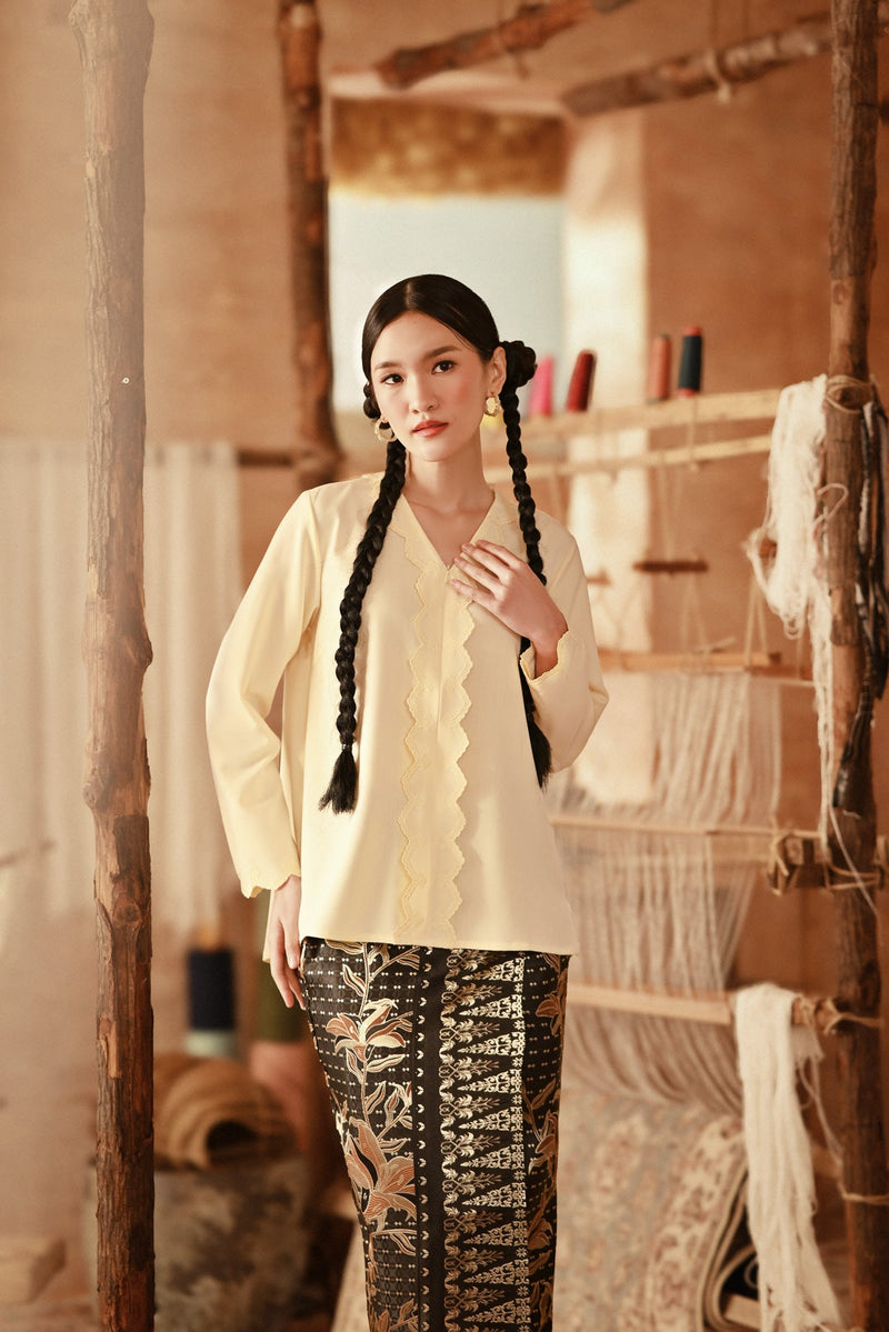 The Asal Kita Women Embroidered Kebaya Top - Pastel Yellow