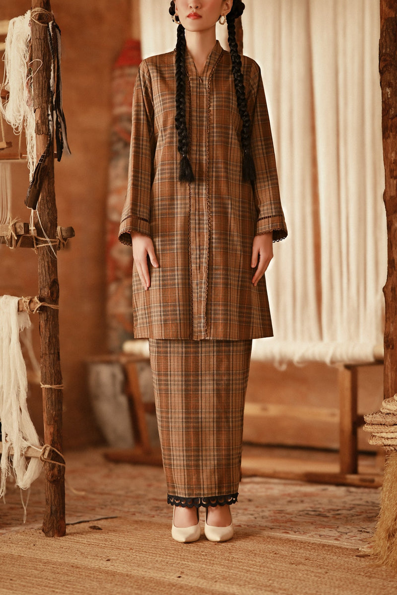 The Asal Kita Women Lace Skirt - Pecan Tartan