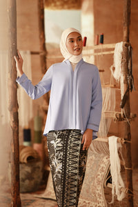 The Asal Kita Women Lace Kebaya Top - Ice Blue