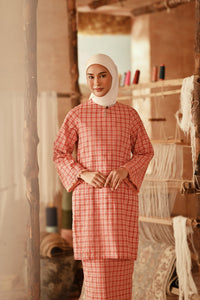 The Asal Kita Women Pesak Kurung Top - Blushgrid