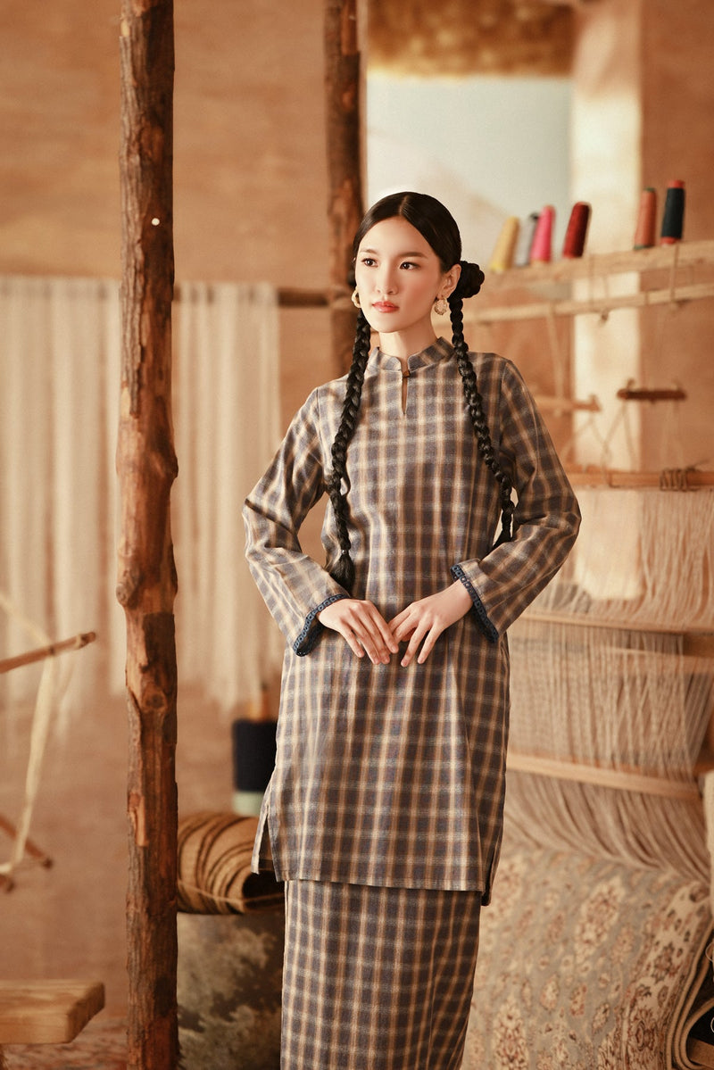 The Asal Kita Women Fusion Kurung Top - Stone Canvas