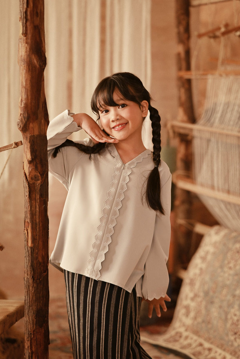 The Asal Kita Embroidered Kebaya Top - Grey