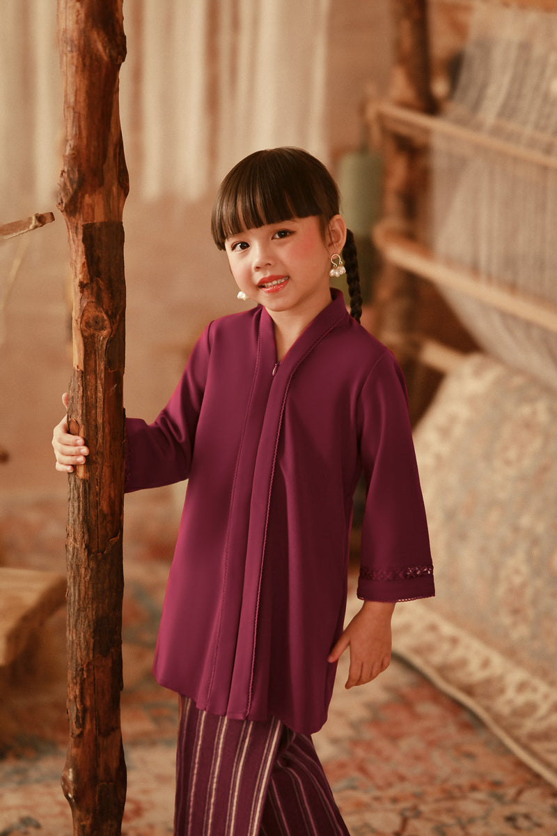 The Asal Kita Kebarung Top - Maroon